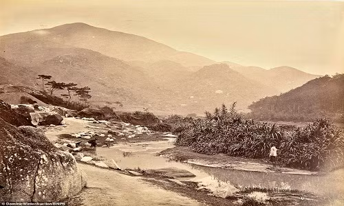 Một khu vực hẻo lánh trong thung lũng Happy cách đây 150 năm. Đầu năm 1840, Quân đội Anh đã thiết lập một doanh trại quân đội trong khu vực này. Tuy nhiên, sau đó khu trại bị đóng cửa do nhiều binh sĩ mắc bệnh sốt rét.