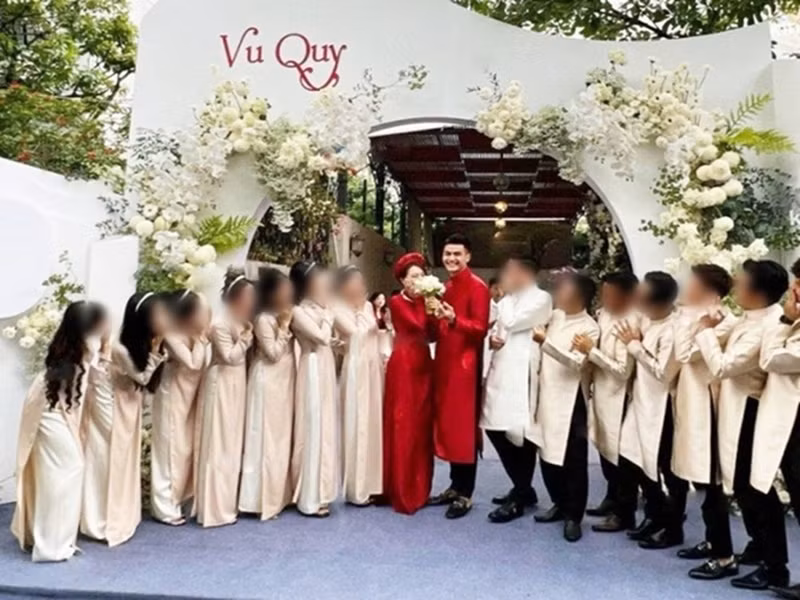 Hồi tháng 10, vợ chồng Vĩnh Thụy tổ chức tiệc cưới ở TP HCM. Ảnh: Phụ Nữ Mới.
