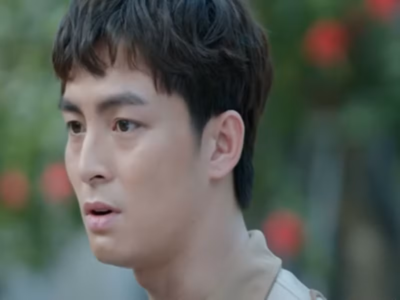 Về lời chê diễn đơ, Lãnh Thanh chia sẻ trên Dân Trí: “Khán giả chỉ nhìn bên ngoài, không thấy được nội tâm nhân vật. Bản thân tôi cũng không so sánh mình với các diễn viên nào khác. Mỗi nghệ sĩ sẽ có một định hướng và con đường riêng". Ảnh: Tiền Phong.