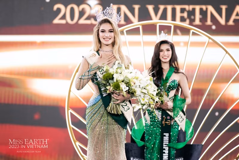 Vẻ gợi cảm của tân Hoa hậu Trái đất 2023 Ve goi cam cua tan Hoa hau Trai dat 2023