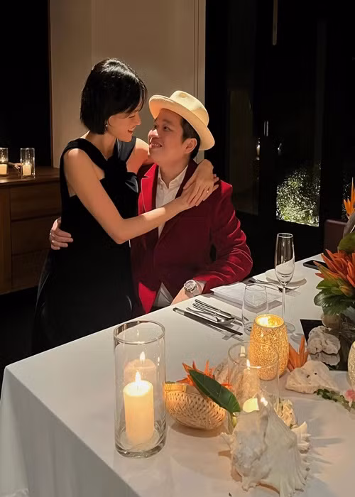 Tuyết Lan cho rằng làm mẹ là việc vô cùng thiêng liêng nhưng khoảng 2-3 năm nữa thì cô mới sẵn sàng có con.