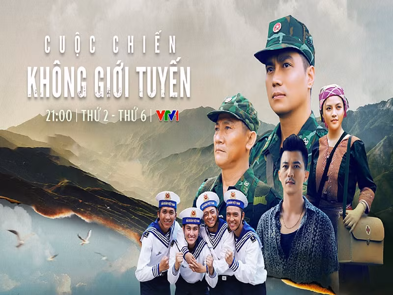 Theo Tiền Phong, Cuộc chiến không giới tuyến là dự án phối hợp giữa Bộ Quốc phòng và Đài Truyền hình Việt Nam nhân kỷ niệm 80 năm Ngày thành lập Quân đội nhân dân Việt Nam (22/12) và 35 năm Ngày hội Quốc phòng toàn dân (22/12). Phim tập trung phản ánh sự hy sinh thầm lặng, những vất vả, khó khăn mà mỗi người chiến sĩ phải đương đầu, vượt qua trong sự nghiệp xây dựng và bảo vệ Tổ quốc. Ảnh: VTV.