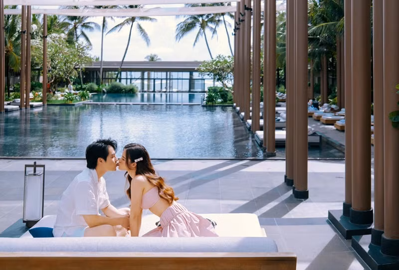 Đông Nhi chia sẻ trên truyền thông vào tháng 2/2023, tình yêu của vợ chồng cô chưa bao giờ thay đổi. Dù bận chăm con, cả hai vẫn trò chuyện, động viên nhau trước khi đi ngủ.