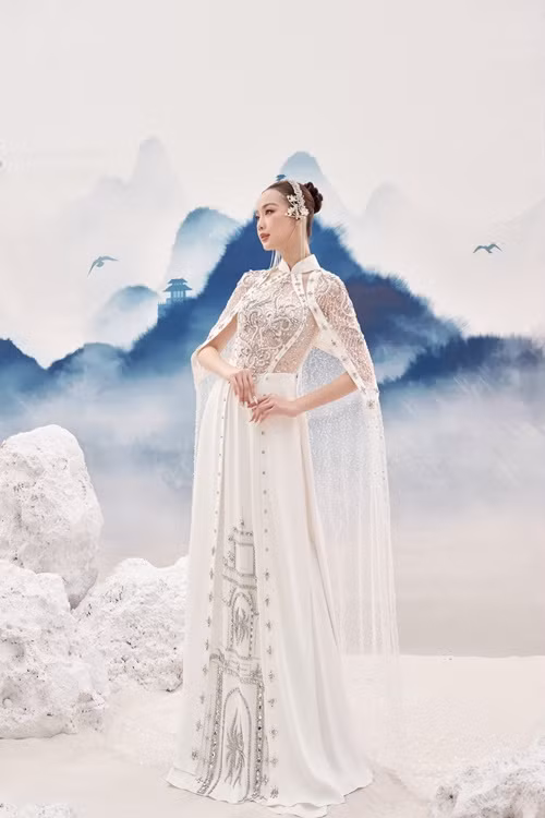 Trang phục của Bảo Ngọc nằm trong một bộ sưu tập của NTK Linh San.