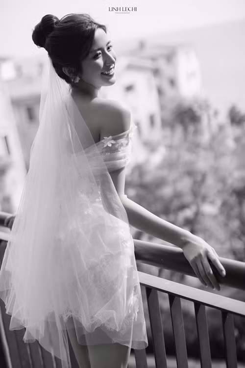 Theo Ngọc Huyền, chồng sắp cưới của cô là một người bình thường, không phải đại gia hay thiếu gia và cũng không hoạt động trong showbiz.