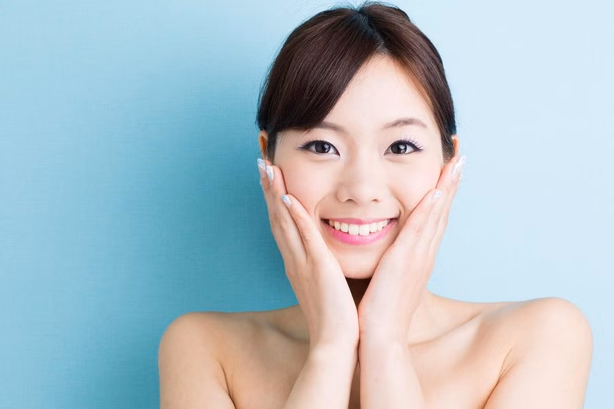 9 mẹo trẻ hóa da khôn ngoan dành cho phụ nữ ngoài 40 tuổi - Hình 4 9 meo tre hoa da khon ngoan danh cho phu nu ngoai 40 tuoi-Hinh-4