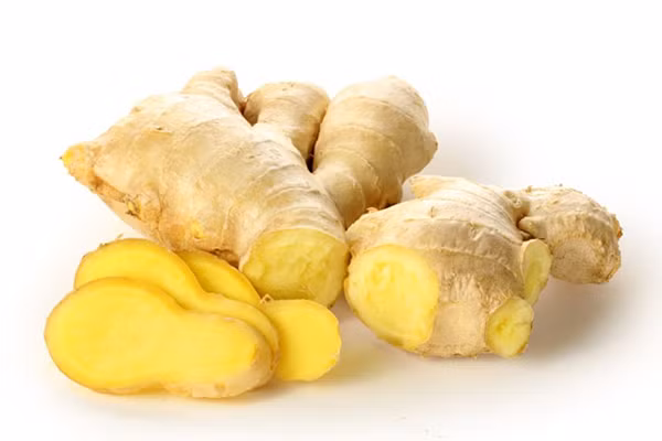 Loại gừng không nên ăn. Khi gừng có dấu hiệu thối, mốc tốt nhất không nên ăn. Lúc này, gừng có thể bị biến chất, vi khuẩn xâm nhập, ăn vào không có lợi mà có thể gây hại. 