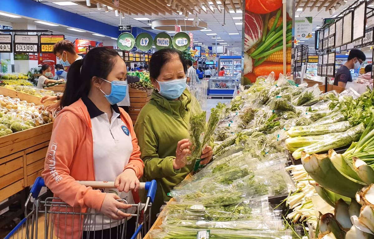 Giảm thuế VAT về 8%: Tiêu dùng có thoát cảnh ảm đạm? Giam thue VAT ve 8%: Tieu dung co thoat canh am dam?