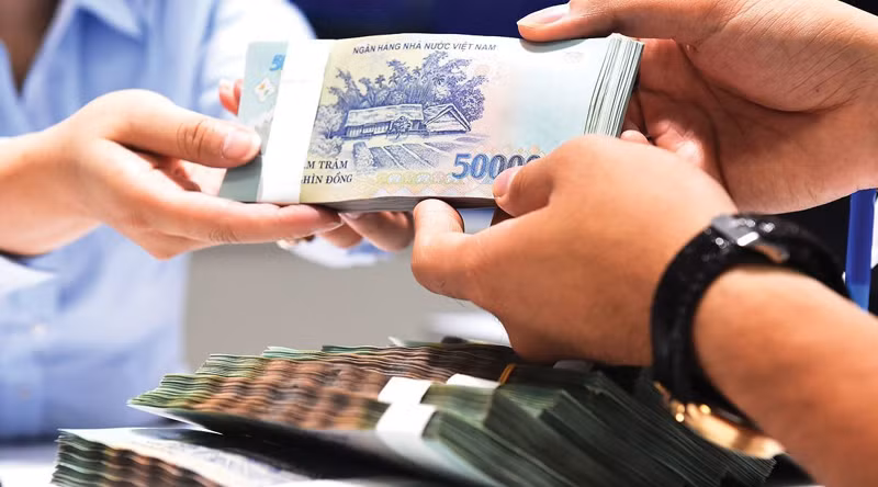 Kienlongbank, VPbank, Techcombank, Sacombank… dong loat ha sau lai suat tien gui