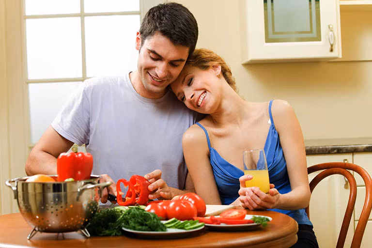 Đặc biệt với đàn ông, nếu muốn thận khoẻ, sinh lý dồi dào, tuyệt đối phải lưu tâm về chế độ ăn uống.