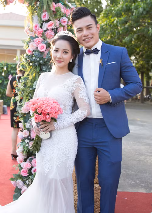 Vo Le Duong Bao Lam da xinh nhu mong con chieu chong het muc