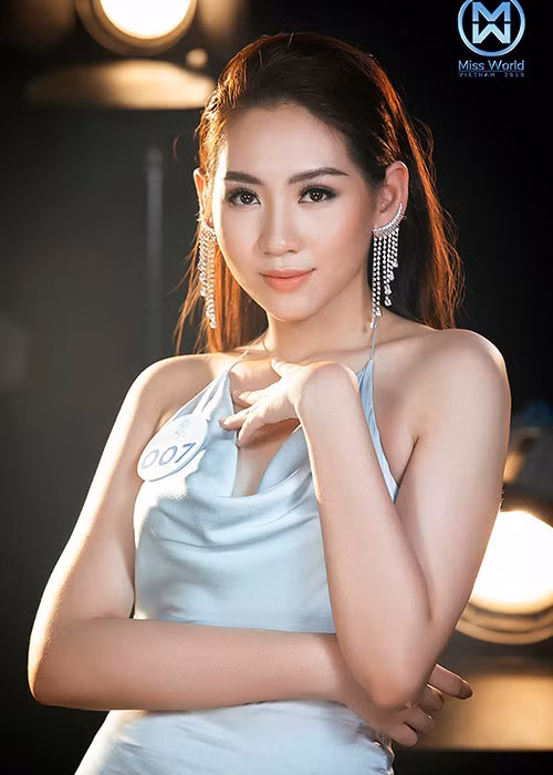 Ái Xuân đến từ Kiên Giang. Gương mặt lẫn vóc dáng của cô đều được khen ngợi.