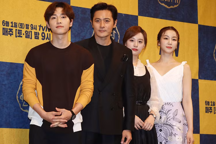 Cách đây không lâu, khi ra mắt bộ phim "Asadal chronicles", Song Joong Ki và Kim Ok Bin cùng xuất hiện.