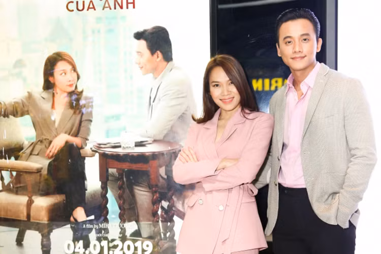 Nhìn lại những khoảnh khắc tình tứ giữa Mai Tài Phến và Mỹ Tâm trên màn ảnh lẫn ngoài đời, fan khó tin cả hai không phim giả tình thật. Ảnh: Thế giới điện ảnh