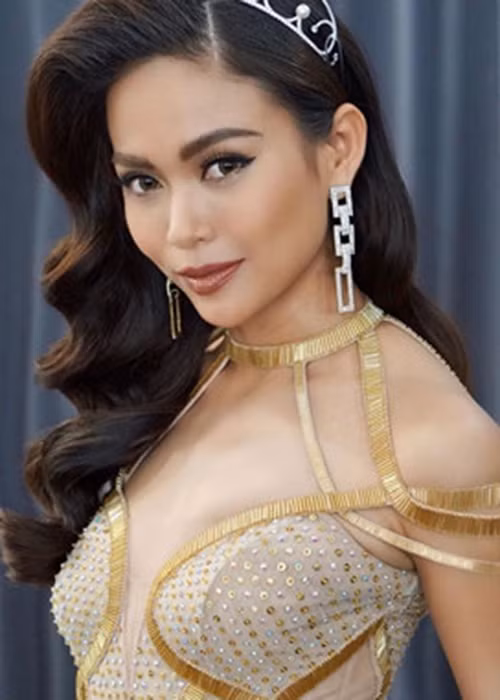 Nàng á hậu từng sở hữu vòng một khá khiêm tốn.