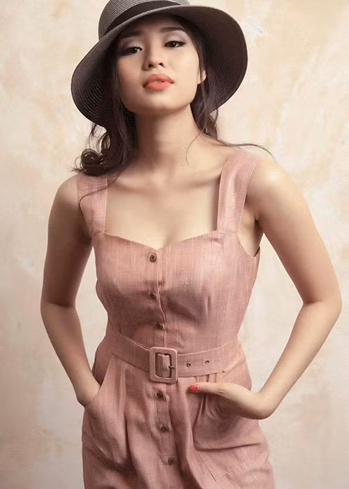 Chuyện tình cảm của nữ diễn viên trẻ đang nhận được sự chú ý của khán giả sau khi cô từ chối lời tỏ tình của người bạn thân Tuấn Dũng.