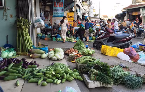 Chợ chồng ông A. hàng ngày mưu sinh bán rau củ ở chợ Thủ Đức, nay bất ngờ thành tỷ phú.