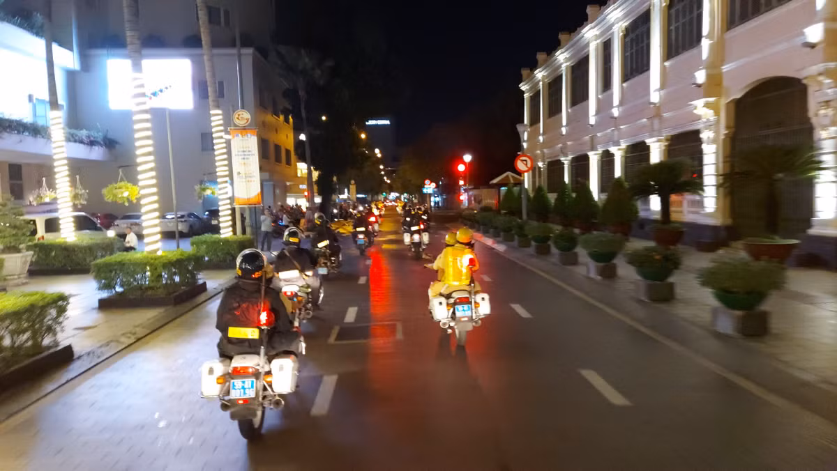 Giám đốc Công an TP HCM phát động lễ xuất quân tấn công tội phạm - Hình 7 Giam doc Cong an TP HCM phat dong le xuat quan tan cong toi pham-Hinh-7