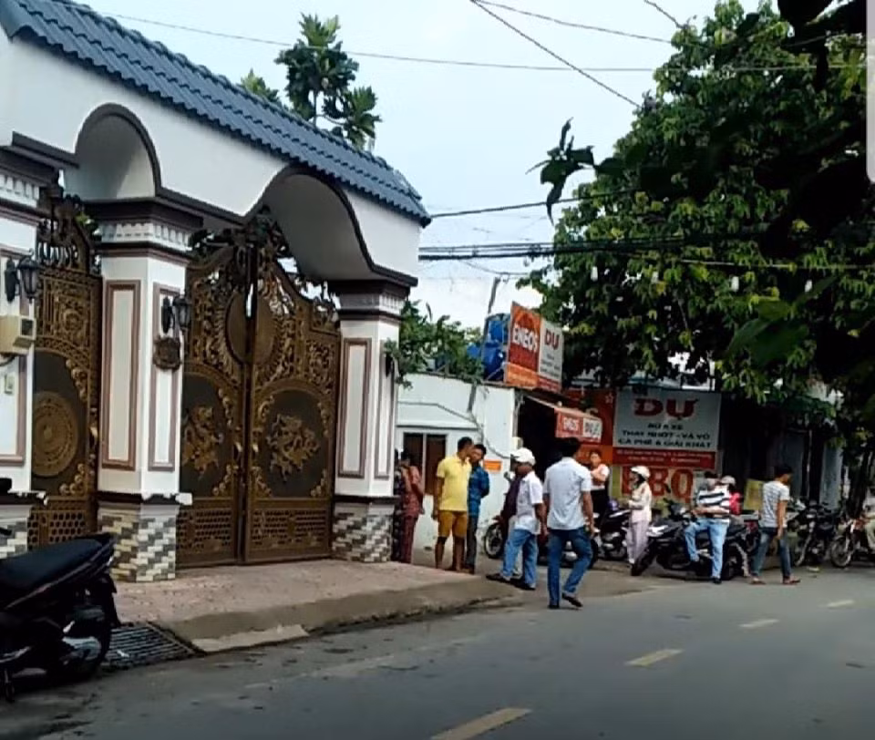 Sai Gon: Nguoi dan ong bi dam tu vong trong can nha 3 tang