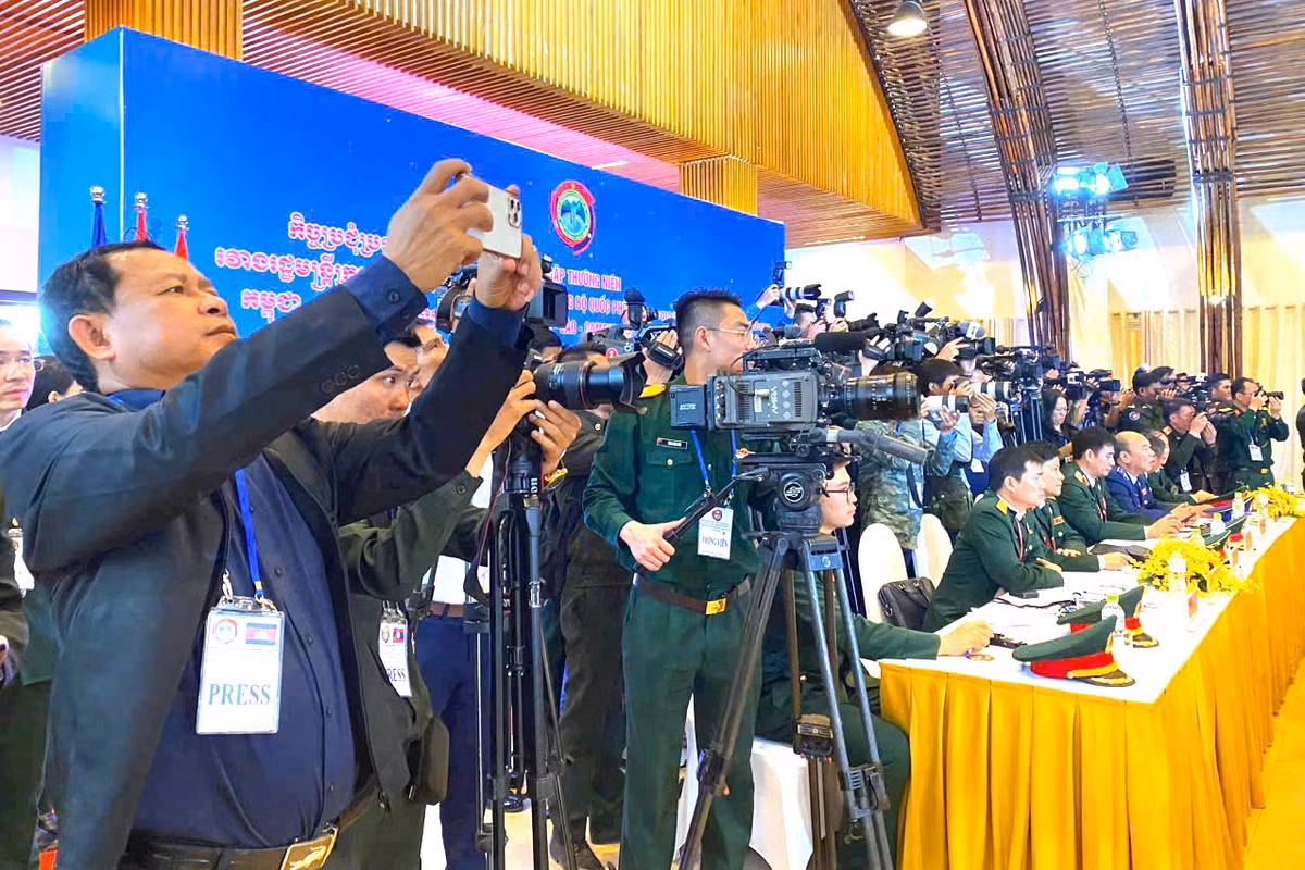 “Mat sang, long trong, but sac” trong thoi dai AI