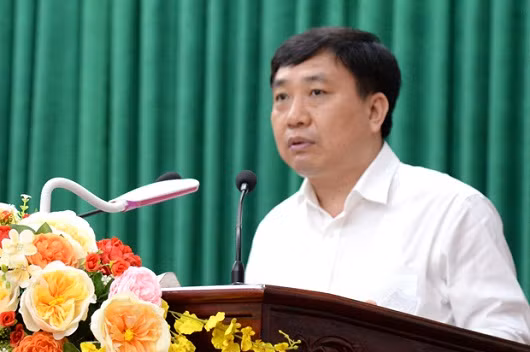 Ông Nguyễn Mạnh Dũng là người gắn bó với công tác Đoàn và có nhiều đóng góp cho sự phát triển, trưởng thành của tổ chức Đoàn và phong trào thanh thiếu nhi cả nước. Trước khi được Ban Bí thư Trung ương Đảng phân công làm Phó Bí thư Tỉnh ủy Hà Giang, ông Nguyễn Mạnh Dũng đã từng có hơn 23 năm làm cán bộ Đoàn chuyên trách. Là cán bộ được trưởng thành từ cơ sở và qua nhiều cương vị lãnh đạo khác nhau.