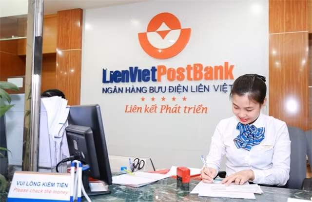 Theo ông Phạm Doãn Sơn, Phó chủ tịch Thường trực kiêm Tổng giám đốc LienVietPostBank, đến tháng 11/2017 ngân hàng đã vượt hơn 10% so với kế hoạch đề ra cho cả năm, với lãi trước thuế đạt hơn 1.700 tỷ đồng. Ảnh: U&amp;Bank.