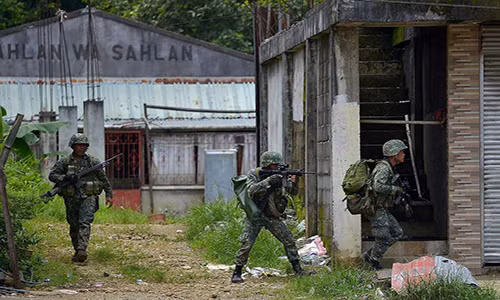 Phien quan Maute chuan bi ky truoc khi danh chiem Marawi