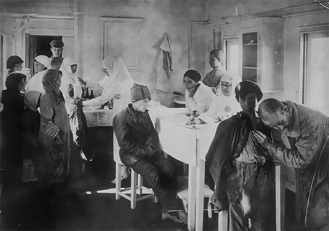 Co cuc tre vo gia cu o Nga thap nien 1920-Hinh-8