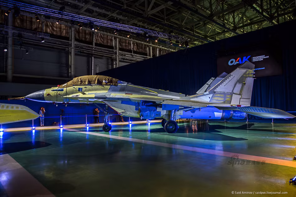 Phát ngôn viên Anastasia Kravchenko cũng cho biết thêm, việc thay thế MiG-29 bằng MiG-35 là một bước đi kinh tế để cân bằng giữa chi phí và hiệu quả. Thực vậy, việc sử dụng những máy bay tiêm kích MiG-35 hoàn toàn mới sẽ giảm đáng kể chi phí bảo trì máy bay. Nguồn ảnh: Sina