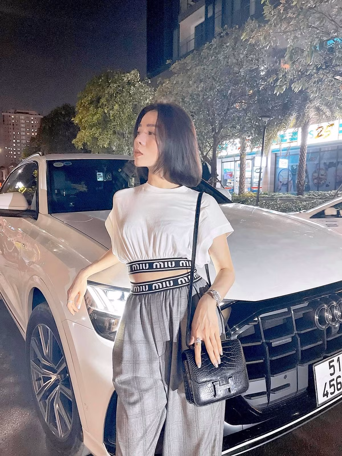 Nữ ca sĩ tận hưởng cuộc sống vui vẻ, sang chảnh sau một lần đổ vỡ hôn nhân.