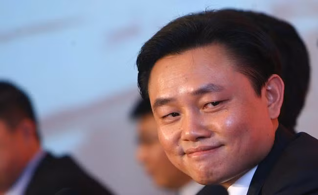 Wong Kwong Yu từng là một tỷ phú có tiếng trong lĩnh vực kinh doanh bán lẻ các sản phẩm điện tử.