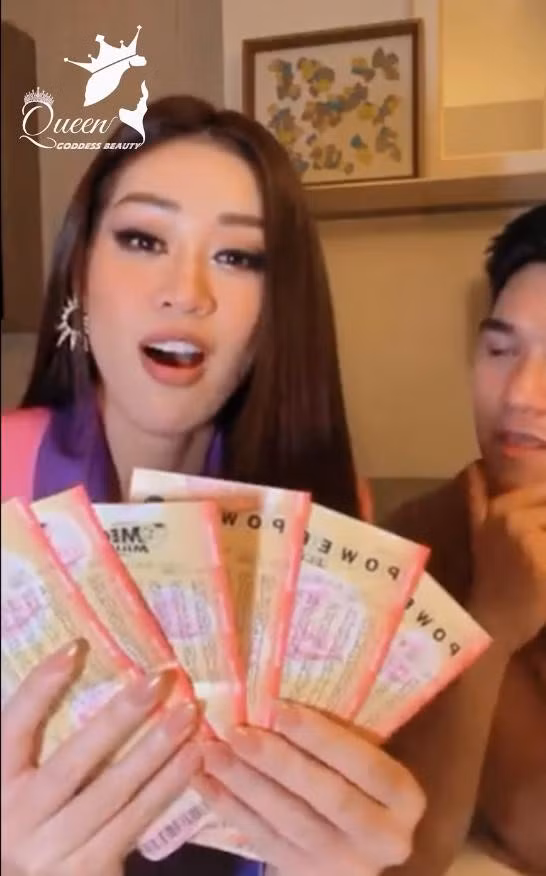 Di thi Miss Universe, Khanh Van mua ve so mong trung 360 trieu USD-Hinh-2