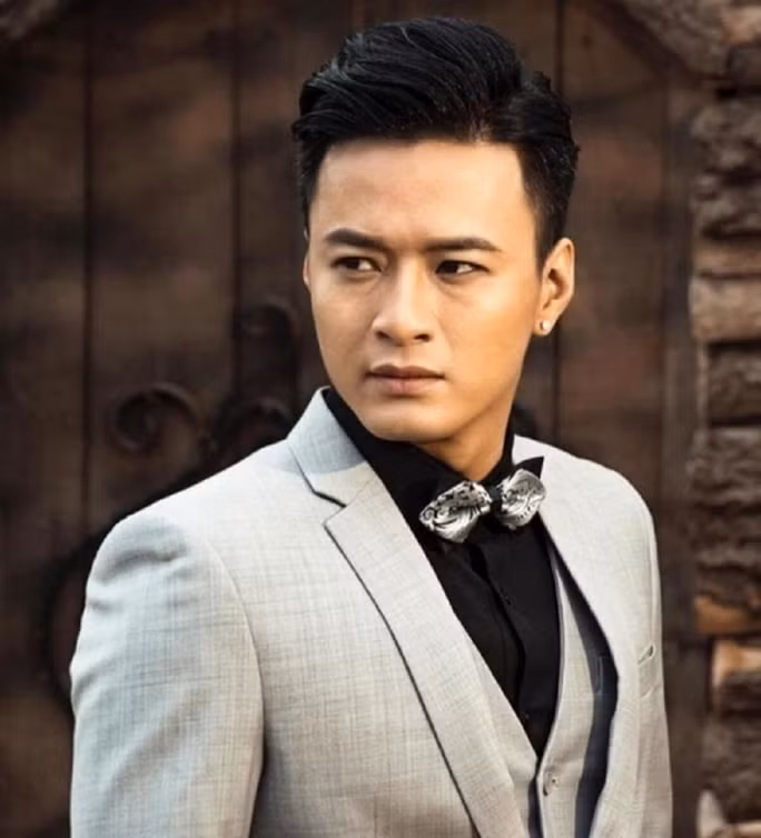 So VH-TT Ha Noi len tieng viec nghe si noi tieng duoc tien ho tro