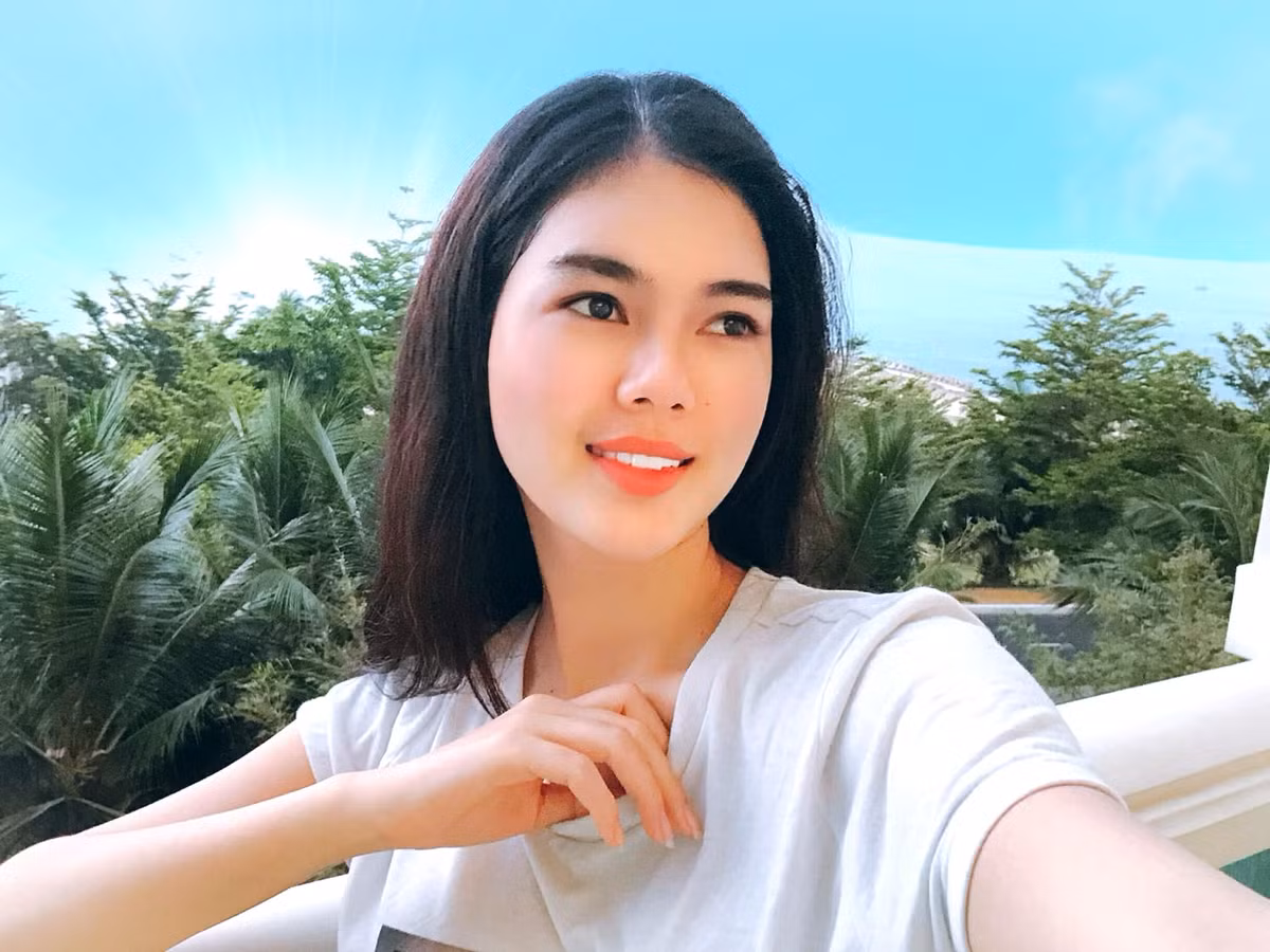 Sau khi trải lòng chuyện tình cảm, người mẫu Lê Ngọc Trinh nhận được nhiều lời an ủi, động viên của bạn bè, người hâm mộ.