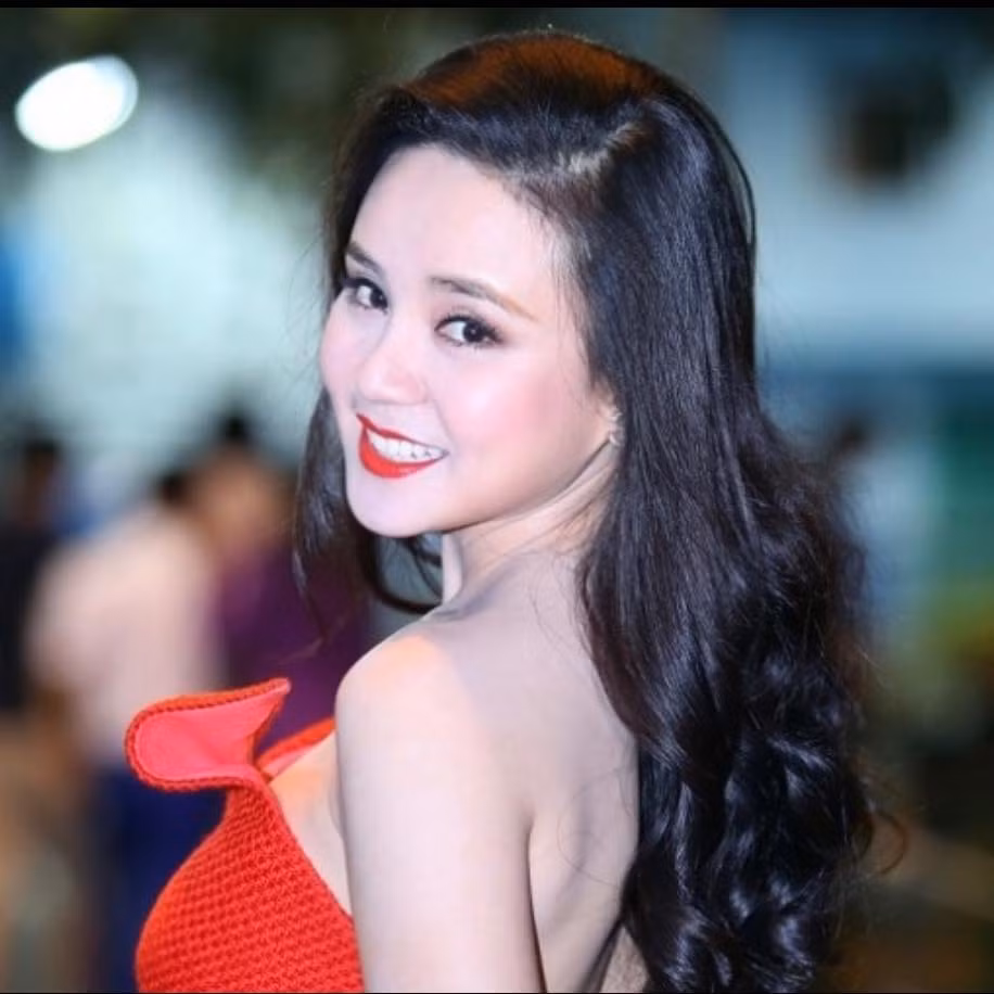 Khong the nhan ra ca si Vy Oanh thoi moi vao showbiz