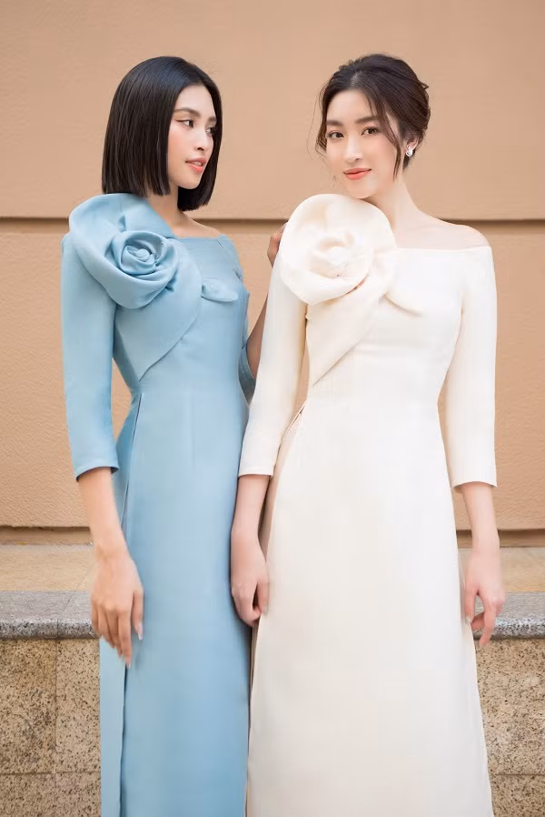 Đỗ Mỹ Linh, Tiểu Vy đẹp gây mê trong bộ ảnh áo dài Tết Do My Linh, Tieu Vy dep gay me trong bo anh ao dai Tet