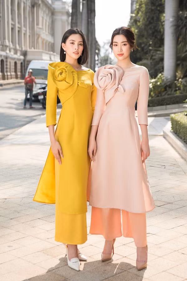 Trong bộ ảnh mới hai nàng hậu đọ nhan sắc "một chín, một mười".