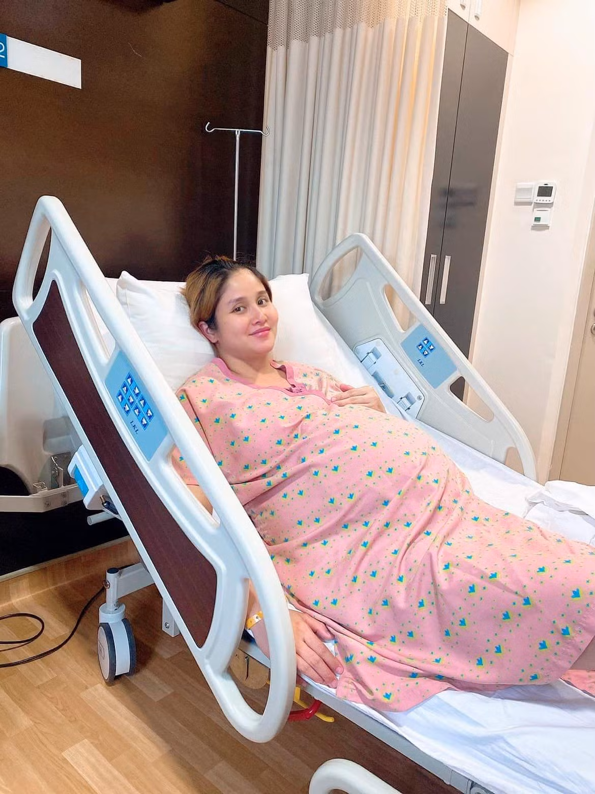 Nữ diễn viên hài hước tự nhận bản thân như "cá mập mắc cạn" lúc chuẩn bị "vỡ chum".