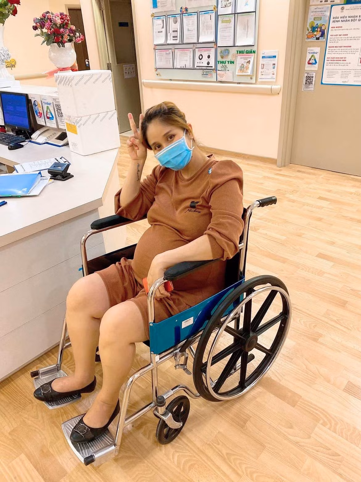 "Hết hồn chim én luôn... Hên sau sanh xong xuống lại em mừng hết biết…", Thảo Trang chia sẻ.