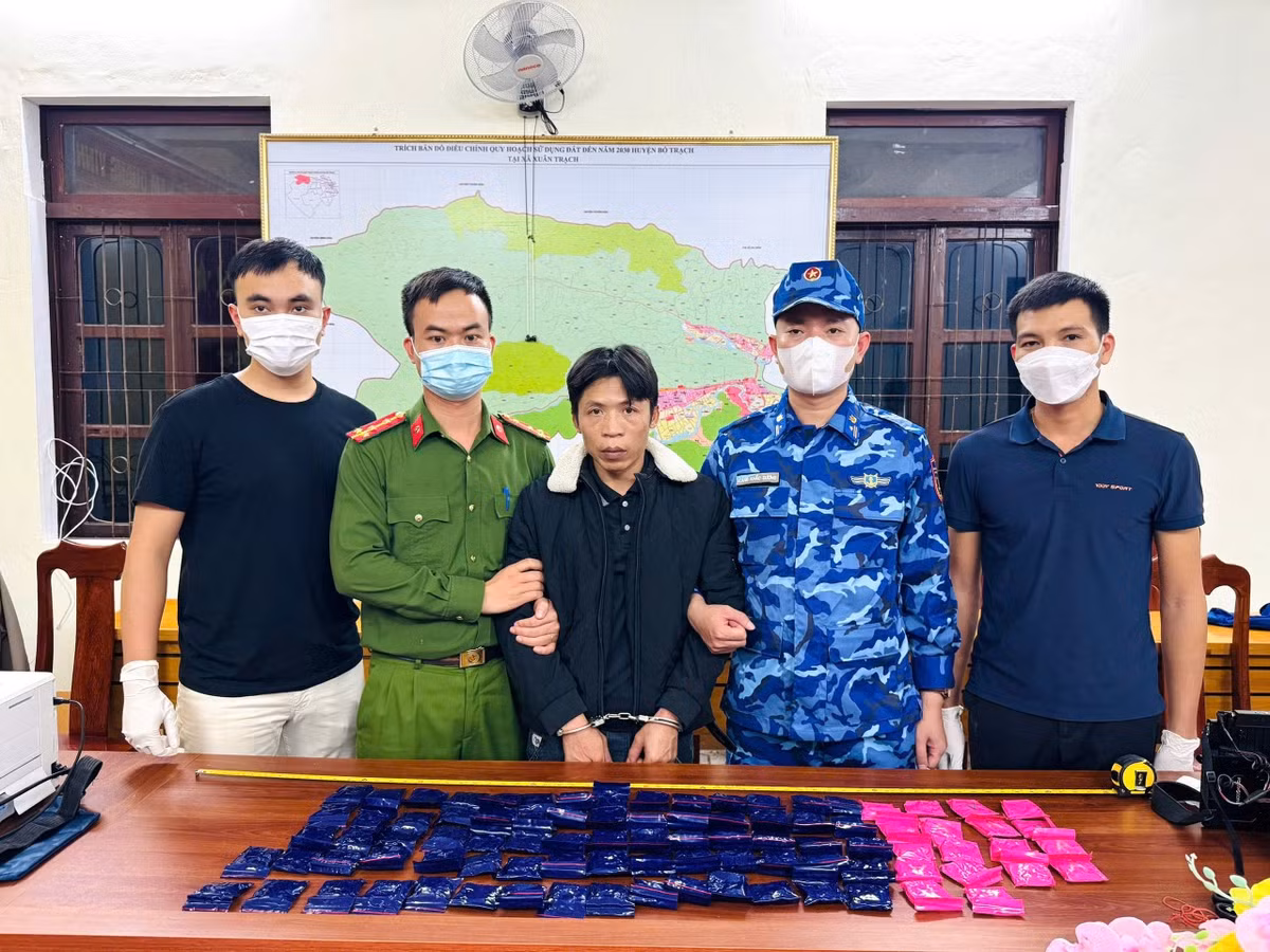 Bắt đối tượng vận chuyển 18 nghìn viên ma túy ở Quảng Bình Bat doi tuong van chuyen 18 nghin vien ma tuy o Quang Binh