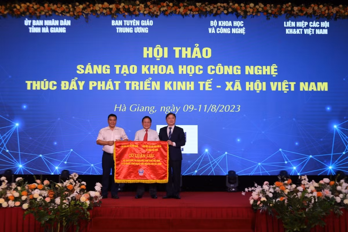 Sáng tạo Khoa học công nghệ thúc đẩy phát triển kinh tế- xã hội - Hình 10 Sang tao Khoa hoc cong nghe thuc day phat trien kinh te- xa hoi-Hinh-10