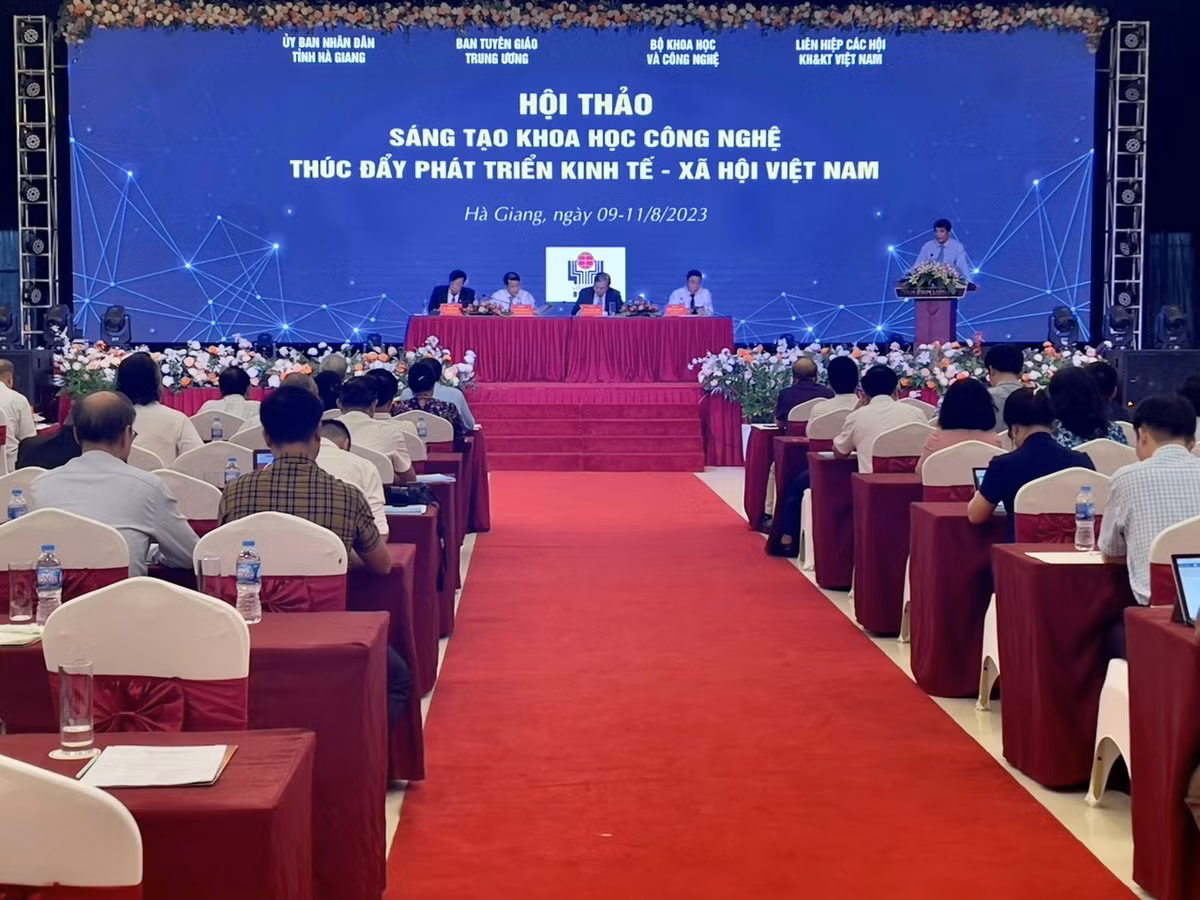Sáng tạo Khoa học công nghệ thúc đẩy phát triển kinh tế- xã hội Sang tao Khoa hoc cong nghe thuc day phat trien kinh te- xa hoi