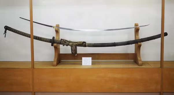 Theo các chuyên gia, Norimitsu Odachi là trường kiếm có chiều dài 3,7m và nặng gần 15 kg. Với kích thước lớn như vậy, nhiều người tò mò ai có thể đủ khả năng để sử dụng trường kiếm Norimitsu Odachi.