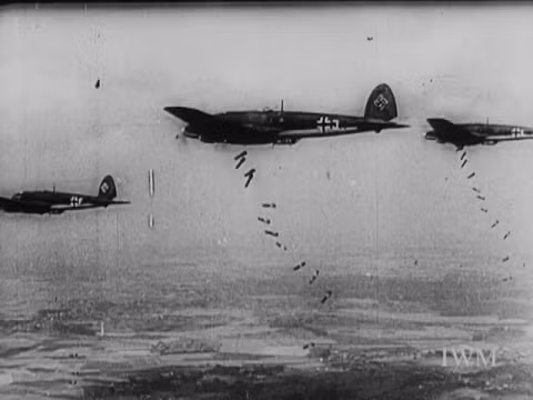 Đến ngày 30/10/1940, trùm phát xít Hitler phải ra lệnh giảm dần các cuộc oanh kích và chính thức ngừng tấn công Anh vì không thể thôn tính quốc gia này dễ dàng như những nước trước đó.