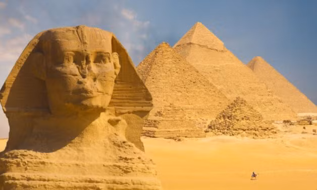 Nhiều người cứ ngỡ rằng, tượng Nhân sư ở Ai Cập bị mất mũi là do hoàng đế Napoleon gây ra. Ông hoàng nước Pháp được cho là đã phá hủy phần mũi của bức tượng bằng cách dùng súng bắn vào.