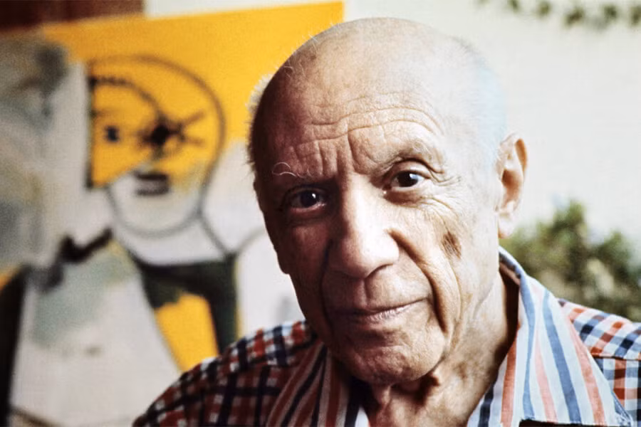 Vào năm 15 tuổi, Picasso vẽ bức tranh sơn dầu đầu tiên có tên “The first communion”. Tác phẩm nhanh chóng được giới hội họa chú ý và đánh giá cao. Đặc biệt, tác phẩm đầu tay của ông còn được đem trưng bày tại Barcelona.