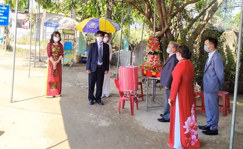 Ngot ngao le an hoi o chot kiem soat dich COVID-19