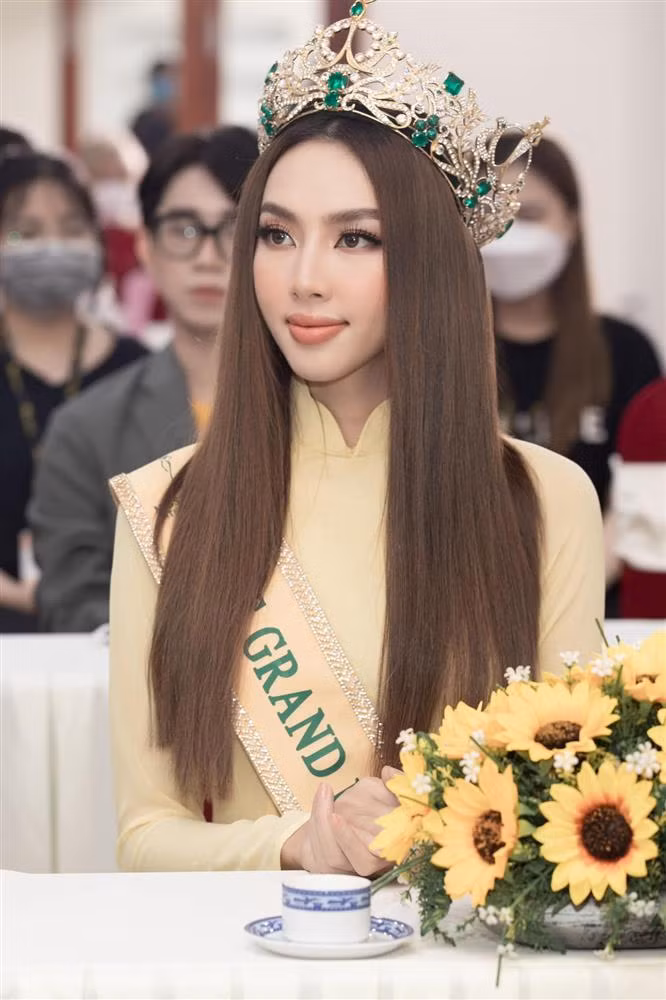 Vi sao body hoa hau Thuy Tien khong the diem 10?