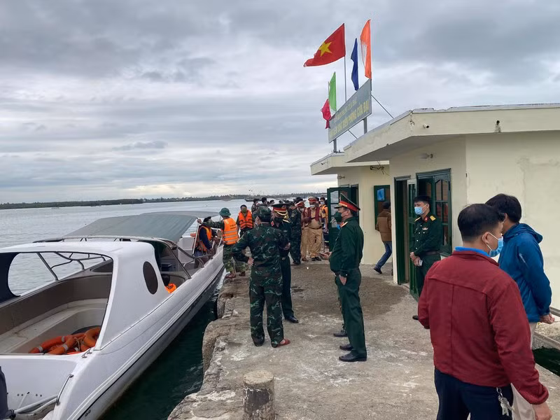 Thủ tướng giao Bộ Công an chỉ đạo Công an tỉnh Quảng Nam khẩn trương điều tra, xác minh nguyên nhân; lưu ý kiểm tra vi phạm về điều kiện kinh doanh trên đường thủy nội địa, nhất là hoạt động chở khách tham quan du lịch trên đường thủy nội địa.