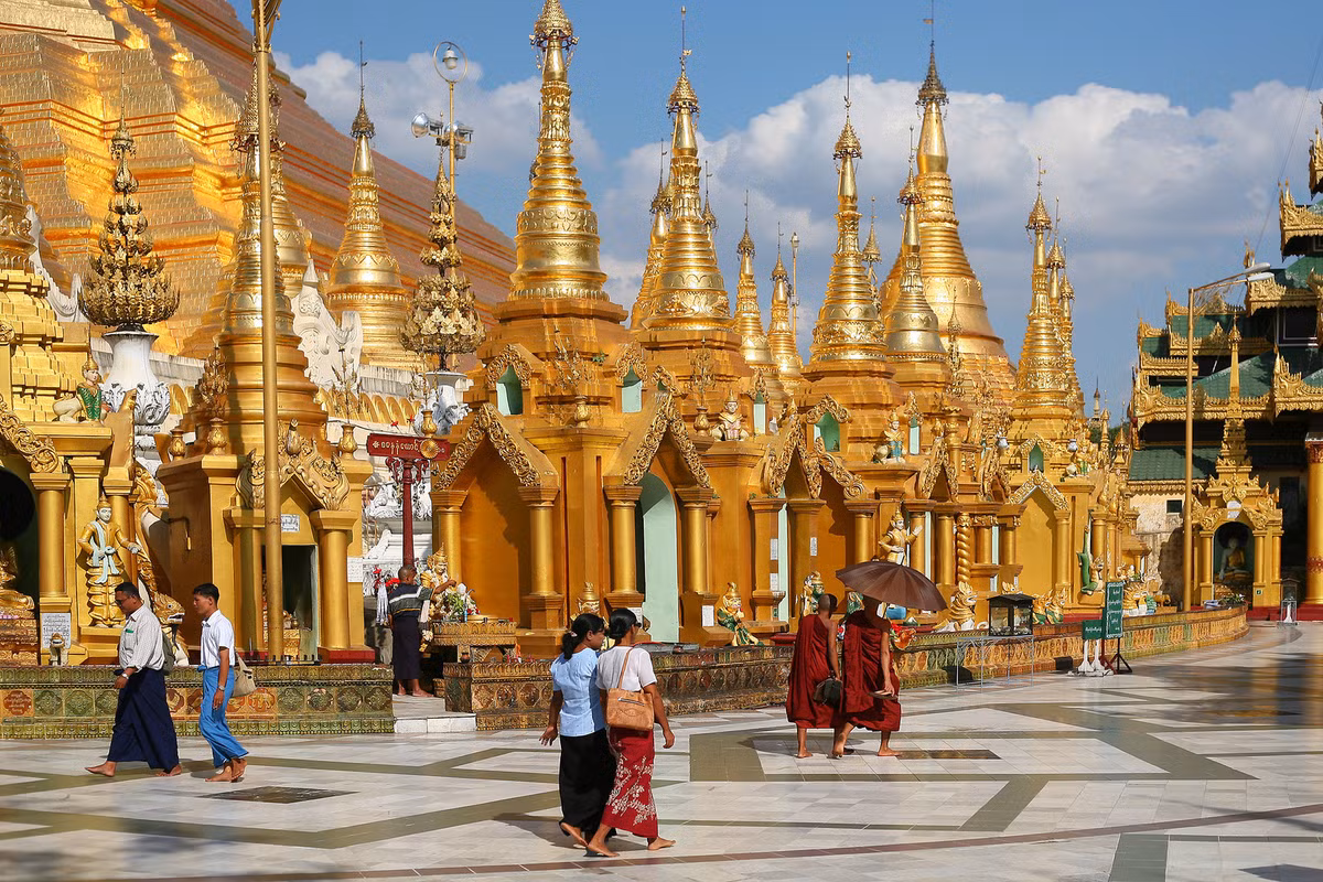 Myanmar được Destinia đánh giá là địa điểm có nhiều ngôi chùa Phật giáo nổi tiếng hút khách du lịch.